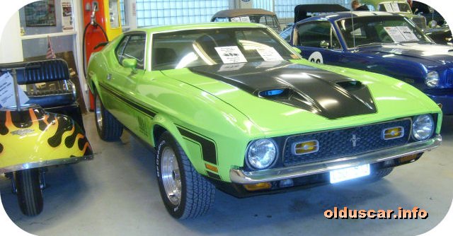 1971 Ford Mustang Mach 1 Fastback Coupe front
